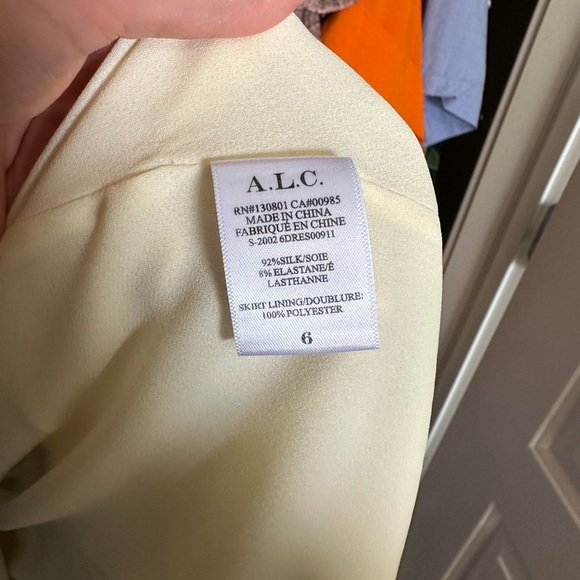 A.L.C. Enzo Printed Flounce Wrap Mini Dress Silk 6 - Picture 12 of 12